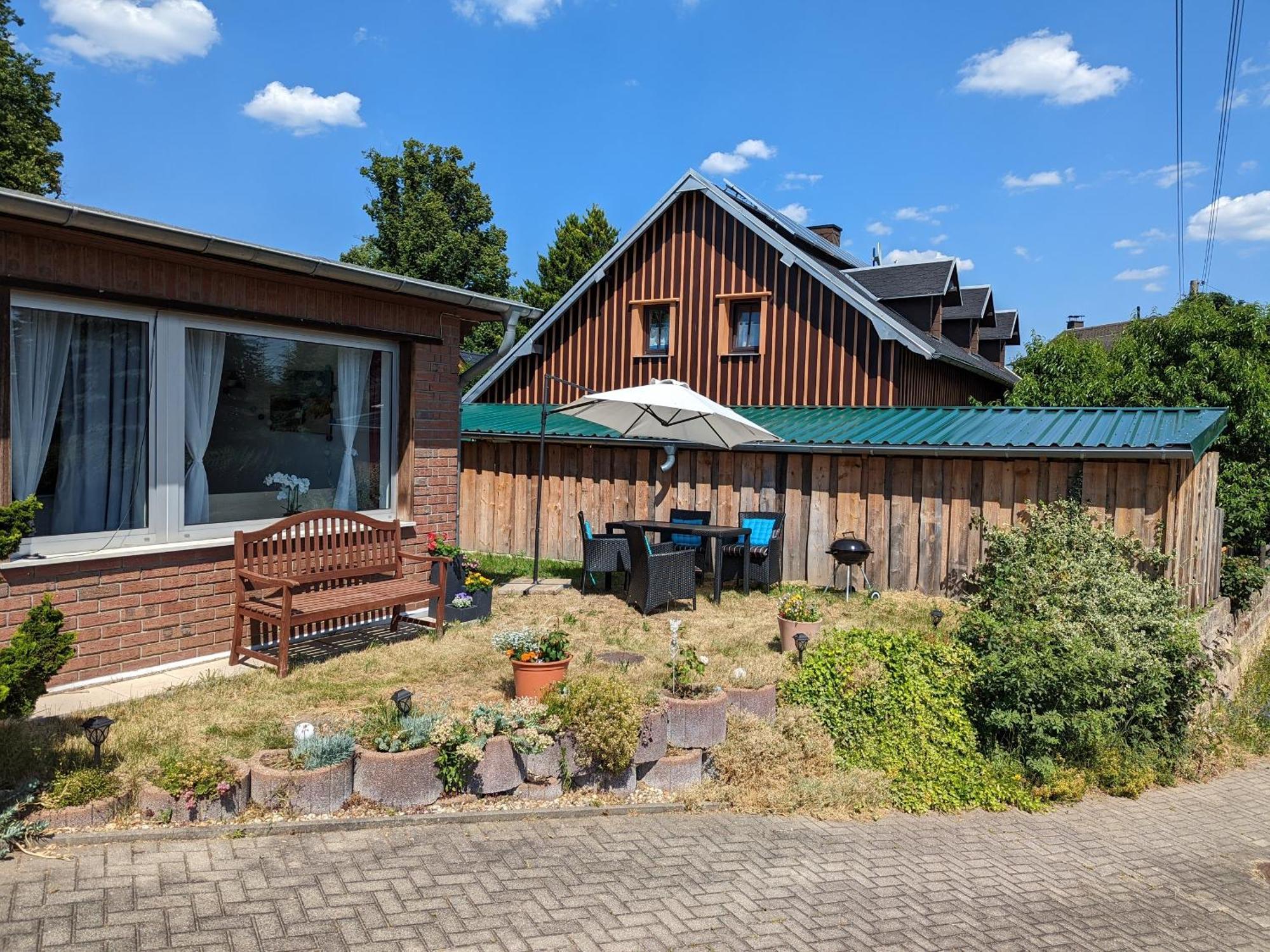 리흐텐하인 W4 - Urlaubsmagie- Pool, Terrasse, Barbecue 아파트 외부 사진